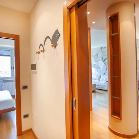 Skyline By Comorooms