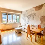 Skyline By Comorooms Lägenhet