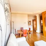 Skyline By Comorooms Lägenhet