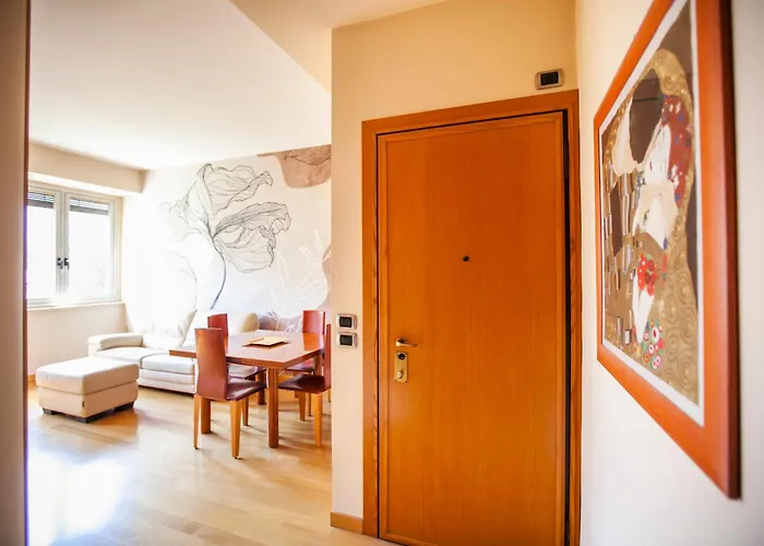 Apartamento Skyline By Comorooms Como