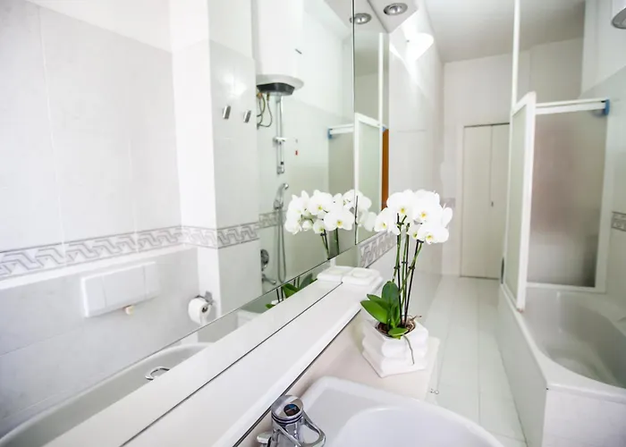 Skyline By Comorooms *