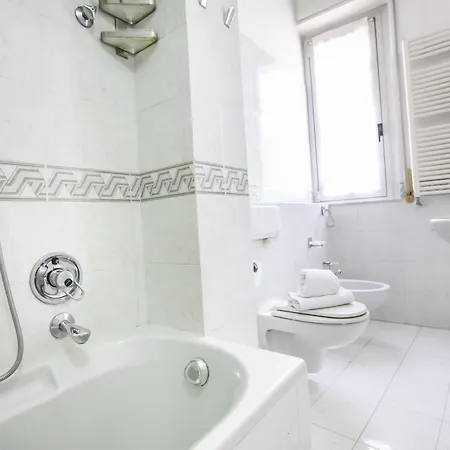 Skyline By Comorooms