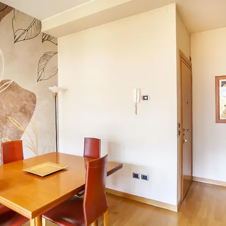 Skyline By Comorooms * Como