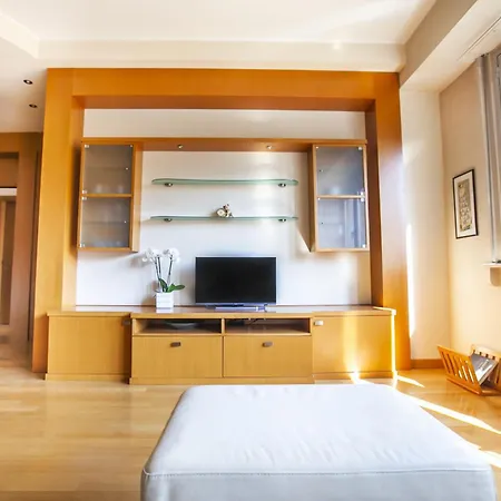 Skyline By Comorooms