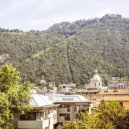 Skyline By Comorooms Apartment Como